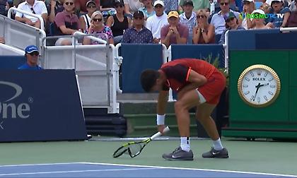 Έχασε τελείως την ψυχραιμία του, διέλυσε τη ρακέτα του και ηττήθηκε από τον Μονφίς ο Αλκαράθ