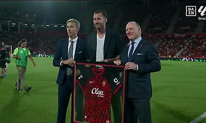 Τιμήθηκε και αποθεώθηκε πριν από την έναρξη του Μαγιόρκα-Ρεάλ Μαδρίτης ο Ρούντι Φερνάντεθ