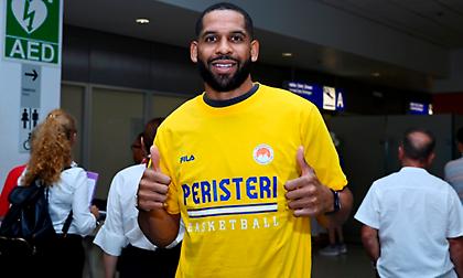 Περιστέρι: Στην Αθήνα ο Σι Τζέι Χάρις