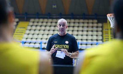 Λιμνιάτης: «Να αποκτήσουμε ταυτότητα και να παλεύουμε για κάθε μπάλα»!