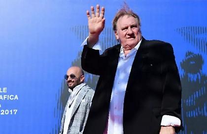 Παραπέμπεται σε δίκη για τον βιασμό της ηθοποιού Σαρλότ Αρνούλ o Ζεράρ Ντεπαρντιέ