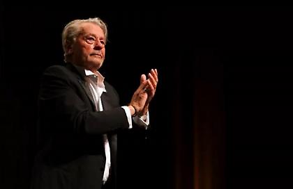 Σήμερα η ιδιωτική κηδεία του Αλεν Ντελόν - «Ανεπιθύμητη» η σύντροφός του