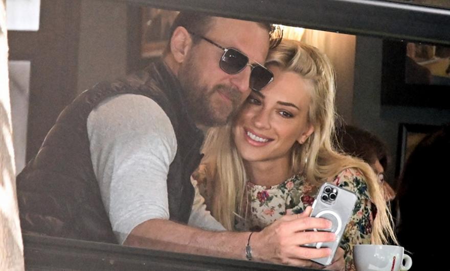 Κώστας Καραφώτης: Γιατί έκανε τόσο κλειστό τον γάμο του;