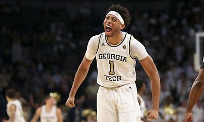 Συμφωνία του Άρη με Τζέιμς Μπανκς