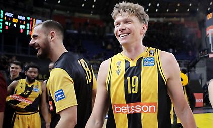 Τα 8 σερί τρίποντα και το… «Thug Life» του Κουζμίνσκας! (video)