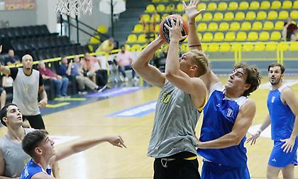 Εξαιρετικός Τανούλης στην άνετη φιλική νίκη του Αμαρουσίου