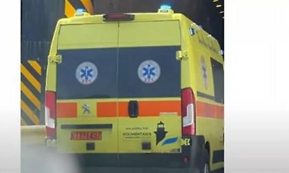 Τροχαίο με εγκατάλειψη στην Κέρκυρα - Αυτοκίνητο παρέσυρε μοτοσυκλέτα, σοβαρά τραυματισμένος ο αναβάτης