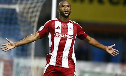 Οδοστρωτήρας στη Λαμία και 3/3 με σόου Ελ Κααμπί για τον Ολυμπιακό!