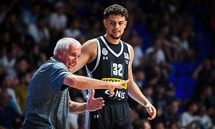 Από την Παρτίζαν στην Τόφας ο Τριφούνοβιτς