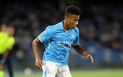 Λήστεψαν τον Νέρες έξω από το γήπεδο μετά το ματς της Νάπολι