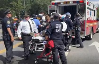 Νεκροί τουλάχιστον 6 άνθρωποι από πυροβολισμούς σε παρέλαση στη Νέα Υόρκη (video)