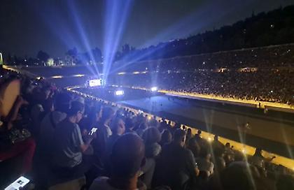 Κοσμοσυρροή στη μεγάλη συναυλία του «Ολοι μαζί Μπορούμε» για τον Λευτέρη Παπαδόπουλο