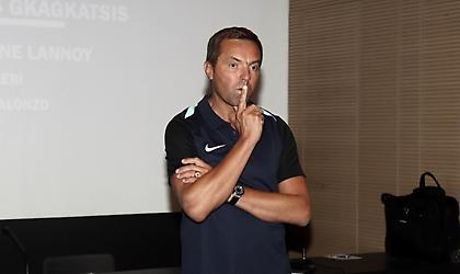 ΑΠΙΘΑΝΟ: Ο Λανουά δεν έδειξε στους διαιτητές τη φάση με τον Μουκουντί!