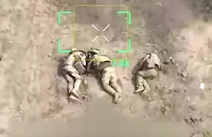 Βίντεο φαίνεται να δείχνει Ρώσους να εκτελούν Ουκρανούς στρατιώτες που παραδίδονται