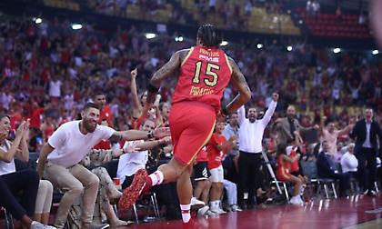 Το νικητήριο «πεταχτάρι» του Πρίντεζη και ο πανζουρλισμός στο ΣΕΦ