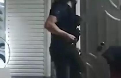 Έφοδοι της ΕΛΑΣ σε οικισμούς της Αττικής - Δείτε βίντεο από τις επιχειρήσεις