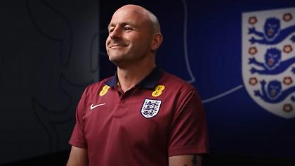 Λι Κάρσλεϊ: Πόσο άλλαξε τον προπονητή της Αγγλίας η ανατροφή ενός παιδιού με σύνδρομο Down!