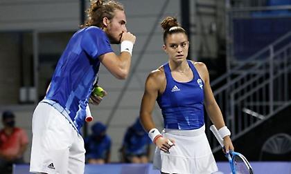 Πτώση μιας θέσης για Τσιτσιπά και Σάκκαρη