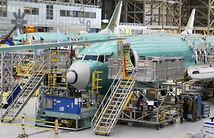 H Boeing υπόσχεται αυξήσεις μισθών κατά... 25% στο προσωπικό της για να αποτρέψει μια απεργία!