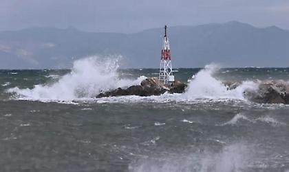 Κακοκαιρία Atena: Άνοιξαν οι ουρανοί στην Αττική - Προειδοποιητικό μήνυμα 112 σε Ανατολική Μακεδονία, Θράκη, Θάσο