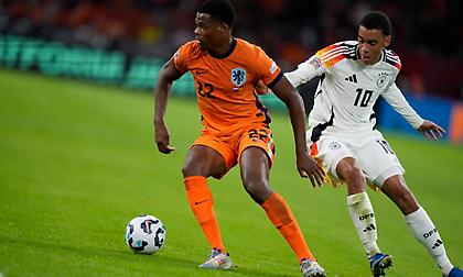 Τρελή ματσάρα και η μπίλια στη μέση στο Ολλανδία-Γερμανία!