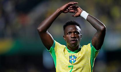 Βινίσιους: «Ζητώ συγγνώμη από τους φιλάθλους, θα επιστρέψουμε»