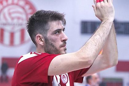 Κανδύλας: «Να κατακτήσουμε τον πρώτο τίτλο της σεζόν για τα 100 χρόνια του Ολυμπιακού»