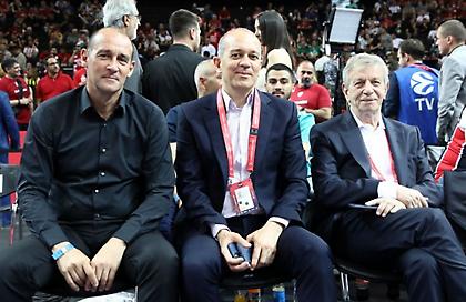 Συνάντηση Αγγελόπουλων με Μητσοτάκη για το ΣΕΦ!