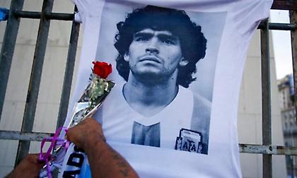 Νέα αναβολή στη δίκη για τον θάνατο του Μαραντόνα: Πήγε για... Μάρτιο