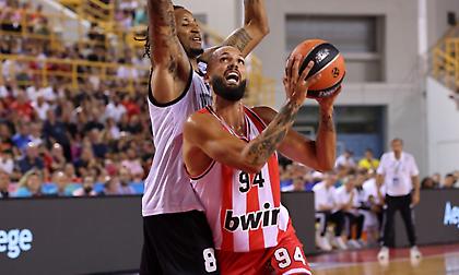 Φουρνιέ και Βεζένκοφ ξεσήκωσαν τον κόσμο του Ολυμπιακού στα Δύο Αοράκια!