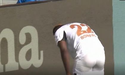 Ο Μπονιφέις σκόραρε για τη Λεβερκούζεν κόντρα στη Χόφενχαϊμ και πανηγύρισε κατεβάζοντας το σορτσάκι του!