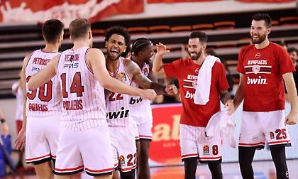 Τα highlights από τη νίκη του Ολυμπιακού στο φιλικό ντέρμπι με τη Φενέρμπαχτσε