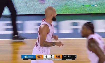 Βεζένκοφ και Φουρνιέ οδηγούν επιθετικά τους «ερυθρόλευκους» στο πρώτο δεκάλεπτο