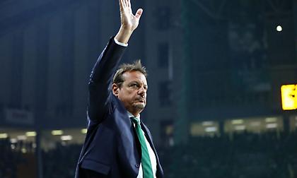 Έδωσε αυτόγραφα και φωτογραφήθηκε με εκατοντάδες φίλους του Παναθηναϊκού στην Κύπρο ο Αταμάν!