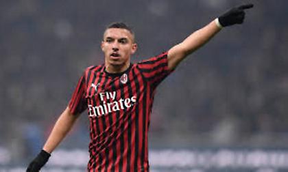 Σοκ με Μπενασέρ στη Μίλαν