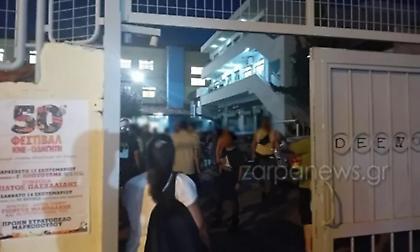 Αιματηρή συμπλοκή σε σχολείο στα Χανιά – Εξωσχολικοί μαχαίρωσαν μαθητή