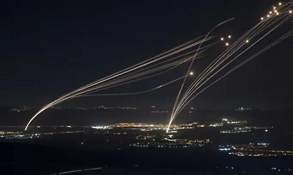 Το Ισραήλ βομβάρδισε πάνω από 100 βάσεις εκτόξευσης πυραύλων της Χεζμπολάχ στον Λίβανο