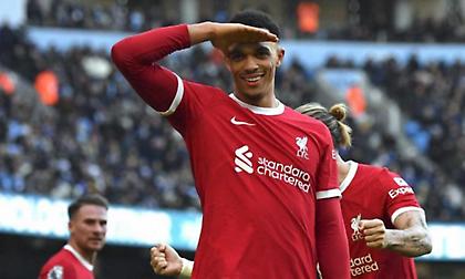 Ο Αλεξάντερ Άρνολντ βρίσκεται σε ανοιχτή διαπραγμάτευση για την αγορά της Ναντ