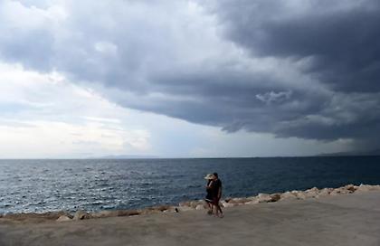 Καιρός: Βροχές και καταιγίδες στα βόρεια της χώρας και την Εύβοια – Στους 28 βαθμούς ο υδράργυρος