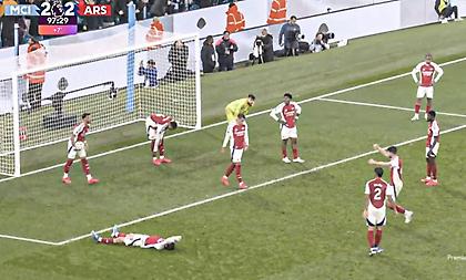 Η απόλυτη κατάρρευση: Ούτε βήμα δεν μπορούσαν να κάνουν στην Άρσεναλ μετά το 2-2 της Σίτι στο 98'