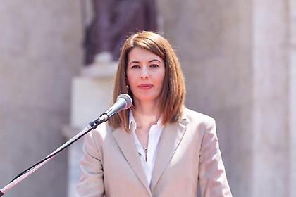 Υπό αστυνομική προστασία η Σουλούκου και η οικογένειά της μετά την απόλυση του Ντε Ρόσι από τη Ρόμα