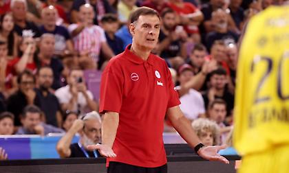 Μπαρτζώκας: «Η άμυνα δίνει νίκες και τρόπαια, πρέπει να τη βελτιώσουμε»