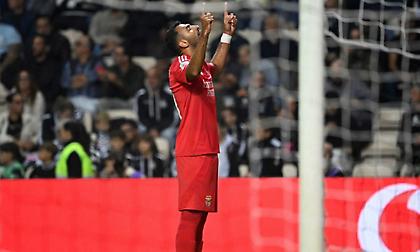 Σκόραρε μετά από… ελληνο-τουρκική συνεργασία στο ματς της Μπενφίκα ο Παυλίδης