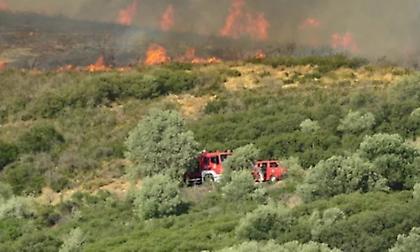 Σάμος: Συνελήφθη άνδρας για εμπρησμό από πρόθεση και κατ’ εξακολούθηση