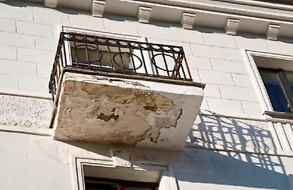 Φρίκη: Σκότωσε τη σύντροφό του και την «έχτισε» με τσιμέντο στο μπαλκόνι - Πώς αποκαλύφθηκε η σορός της 16 χρόνια μετά