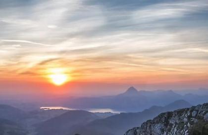 Καιρός: Αστάθεια με τοπικές βροχές και αύξηση της θερμοκρασία στους 31 βαθμούς