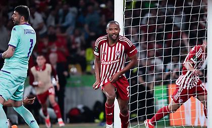 To σποτ της Stoiximan συγκινεί εκατομμύρια «ερυθρόλευκες» καρδιές. Και όχι μόνο!