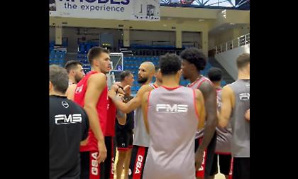 Με χαμόγελα και πίστη η προπόνηση του Ολυμπιακού στη Ρόδο