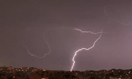 Έκτακτο δελτίο επιδείνωσης καιρού: Ισχυρές βροχές και καταιγίδες από την Κυριακή - Ποιες περιοχές θα πλήξουν