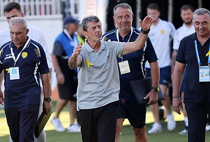 Πετράκης: «Χαρούμενος για το καλό ποδόσφαιρο, ευχαριστώ τον κόσμο του ΟΦΗ»